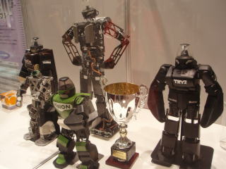 ロボットサッカー世界一の「Team OSAKA」